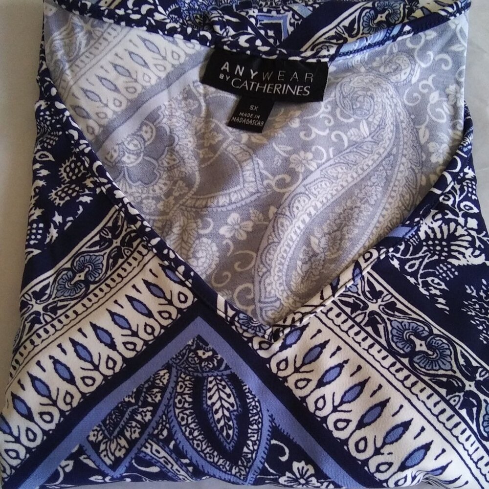 Catherines Anywear Navy/Blue Scarf Print V- Neck Sleeveless Tank Top- 5X - NWT - Picture 4 of 5